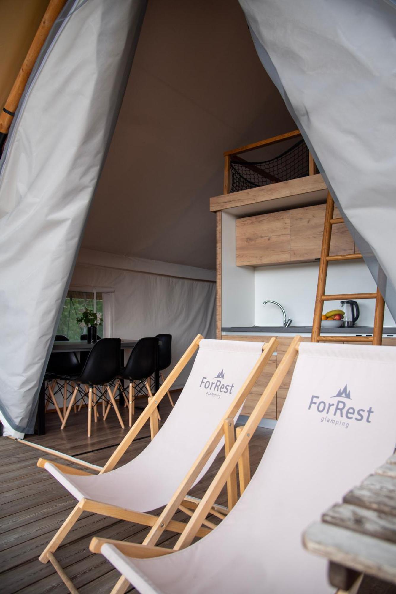 فندق Forrest Glamping Banská Štiavnica المظهر الخارجي الصورة