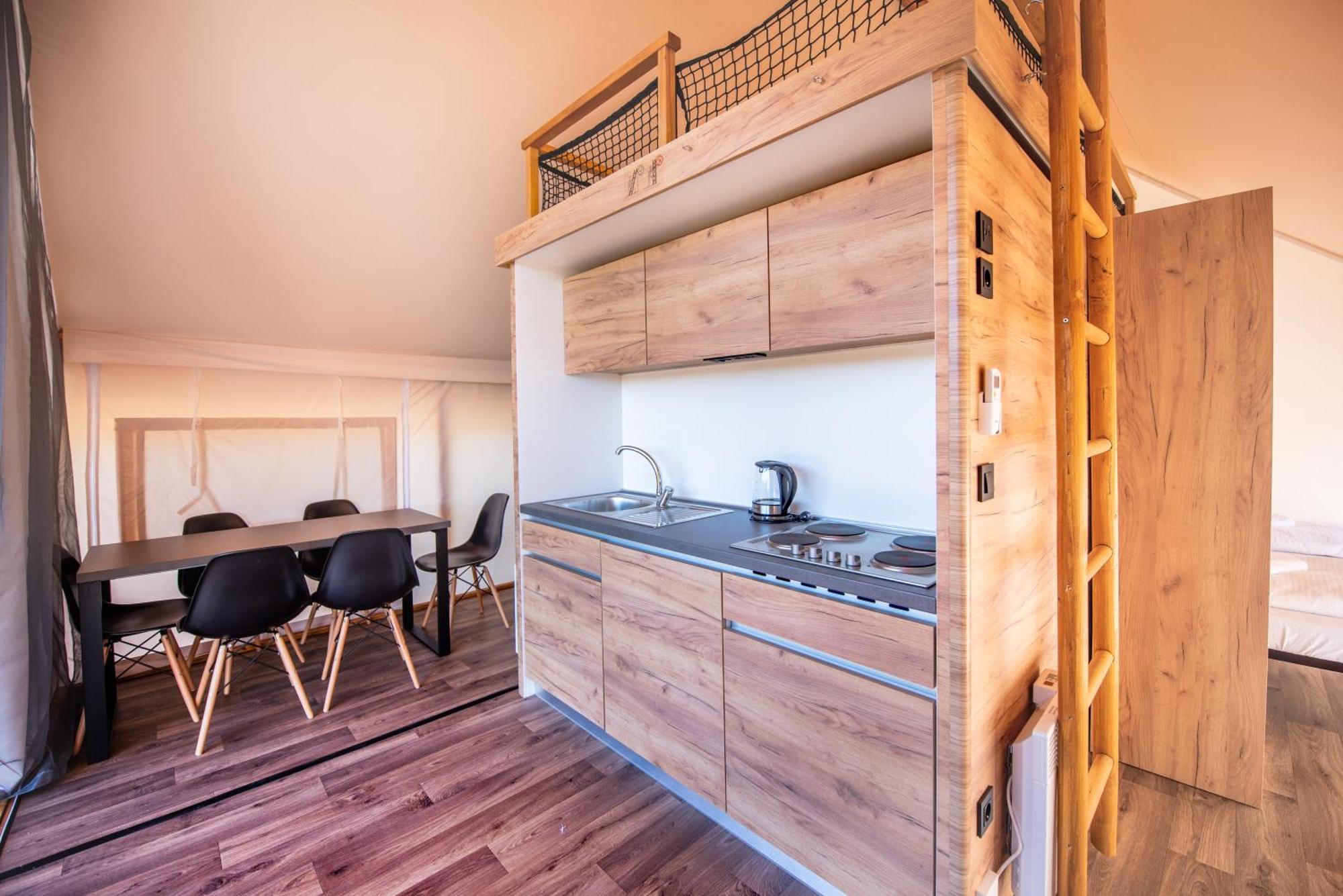 فندق Forrest Glamping Banská Štiavnica المظهر الخارجي الصورة
