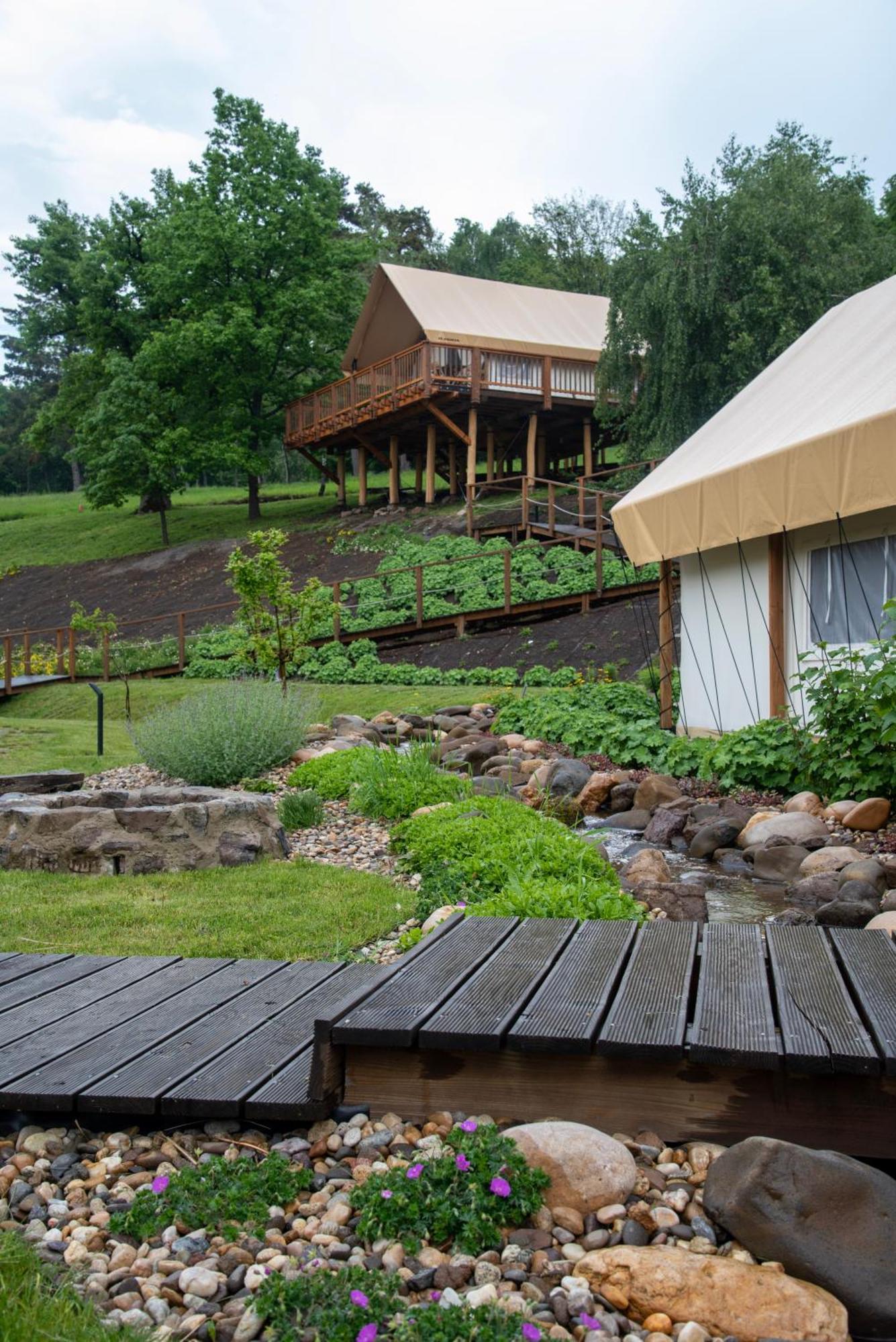 فندق Forrest Glamping Banská Štiavnica المظهر الخارجي الصورة
