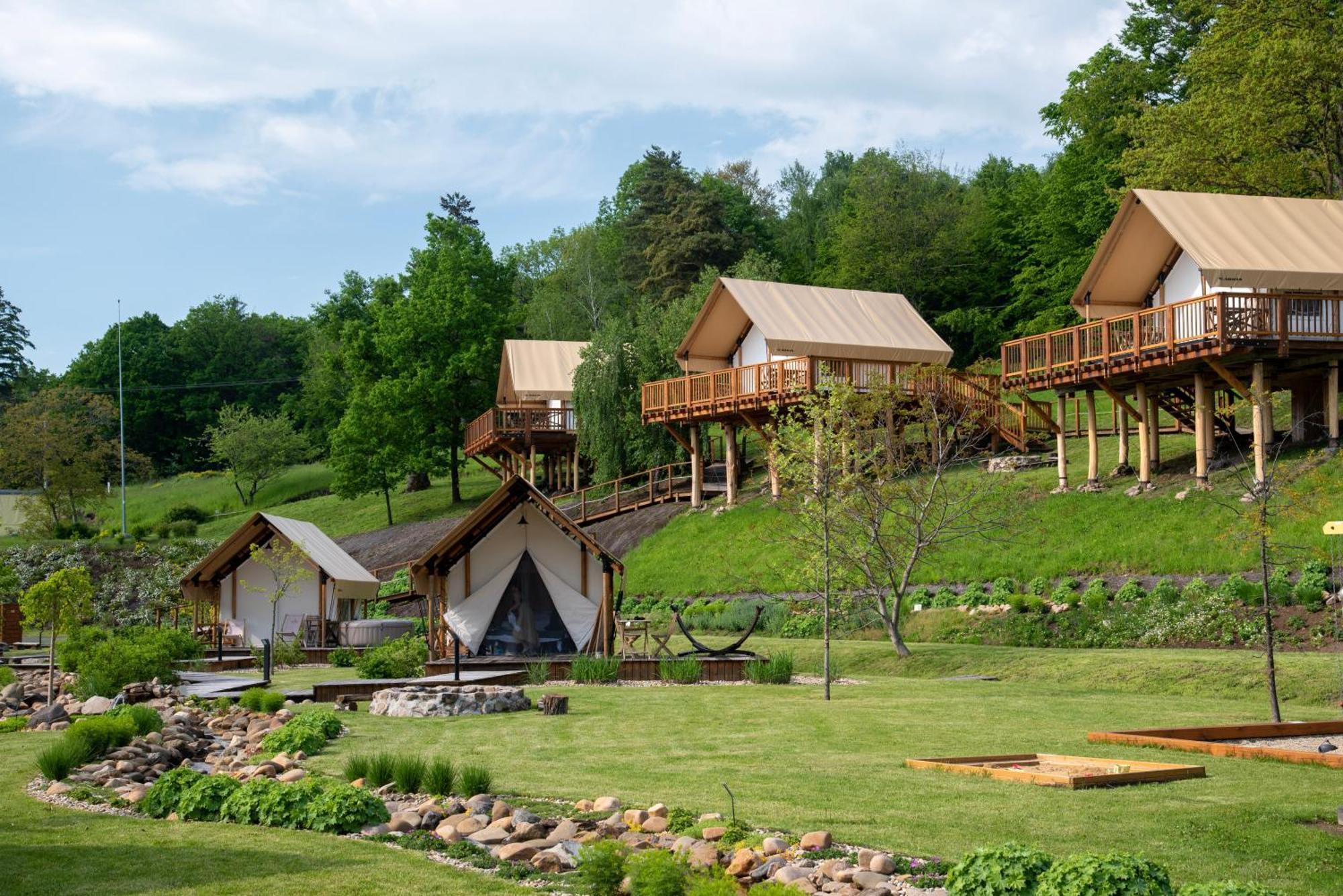 فندق Forrest Glamping Banská Štiavnica المظهر الخارجي الصورة
