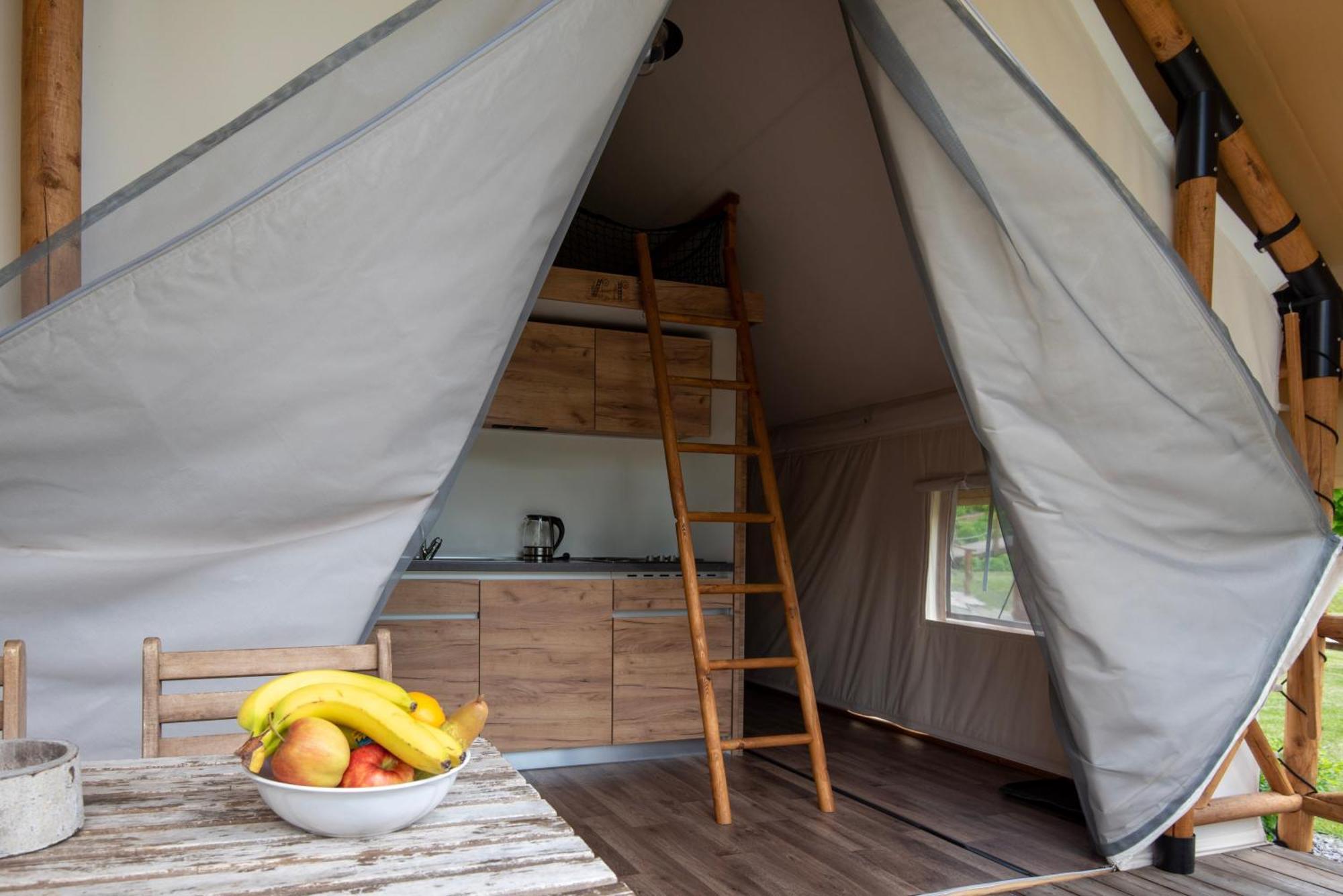 فندق Forrest Glamping Banská Štiavnica المظهر الخارجي الصورة
