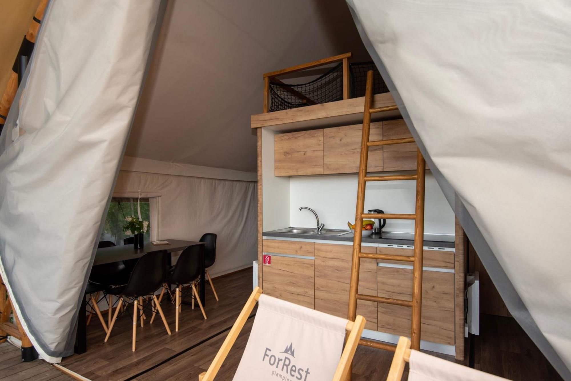 فندق Forrest Glamping Banská Štiavnica المظهر الخارجي الصورة