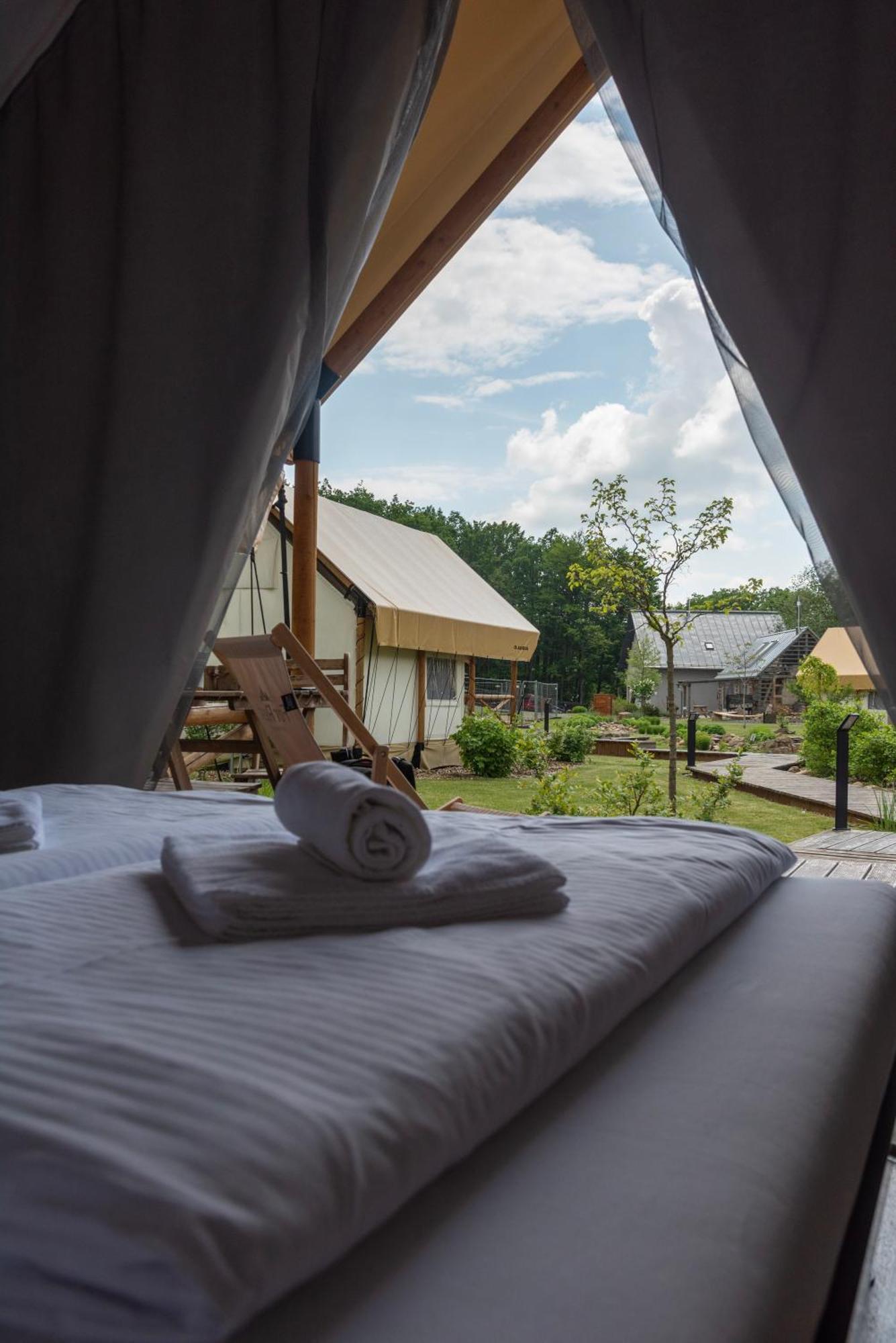 فندق Forrest Glamping Banská Štiavnica المظهر الخارجي الصورة