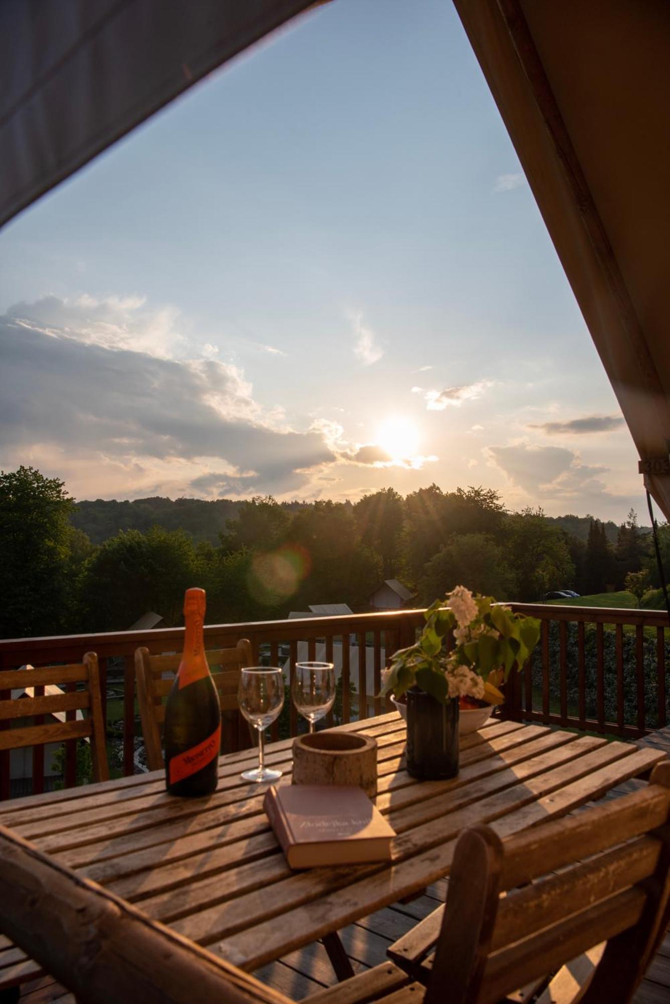 فندق Forrest Glamping Banská Štiavnica المظهر الخارجي الصورة