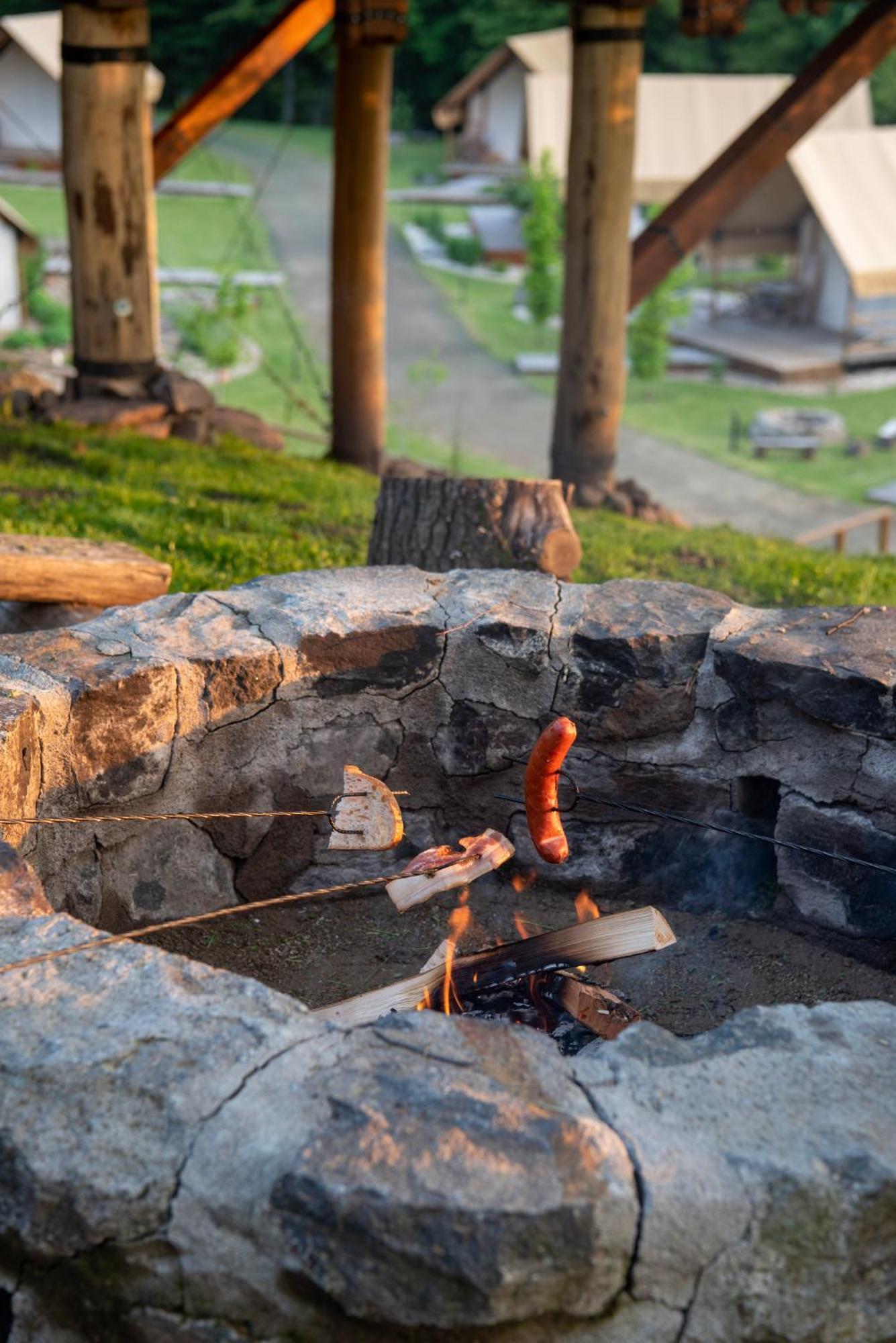 فندق Forrest Glamping Banská Štiavnica المظهر الخارجي الصورة