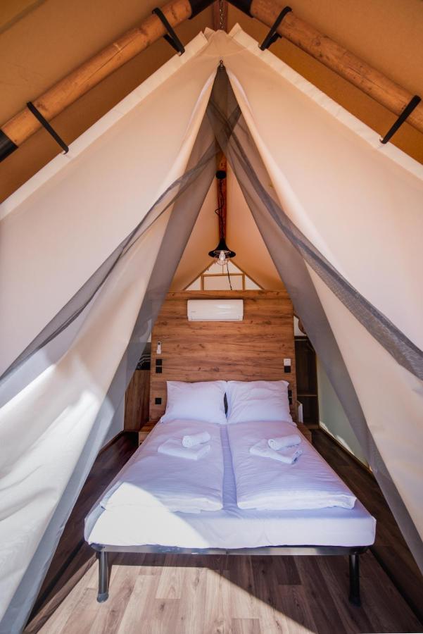 فندق Forrest Glamping Banská Štiavnica المظهر الخارجي الصورة
